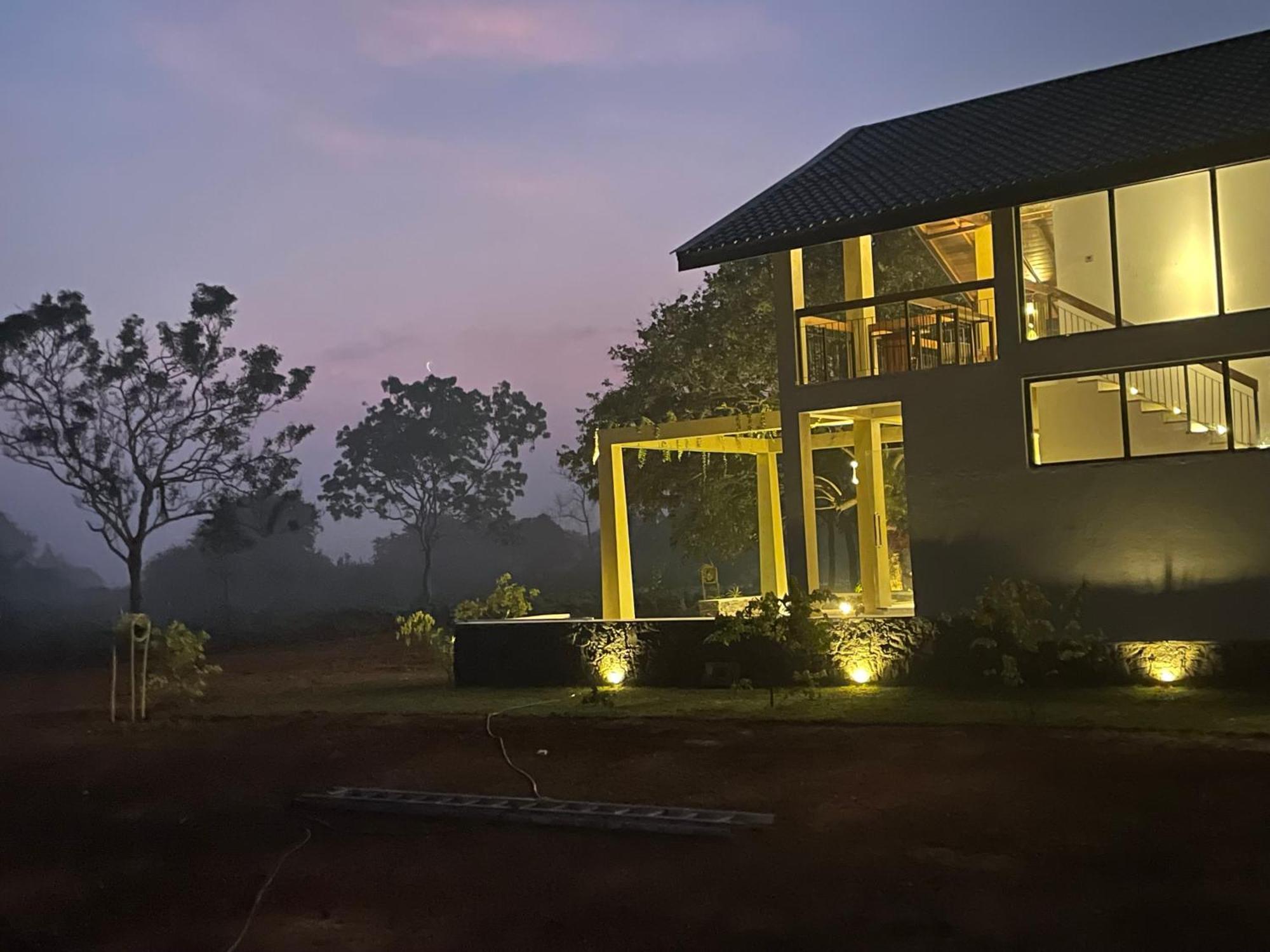 The Villa Lakeshore Anurâdhapura Extérieur photo