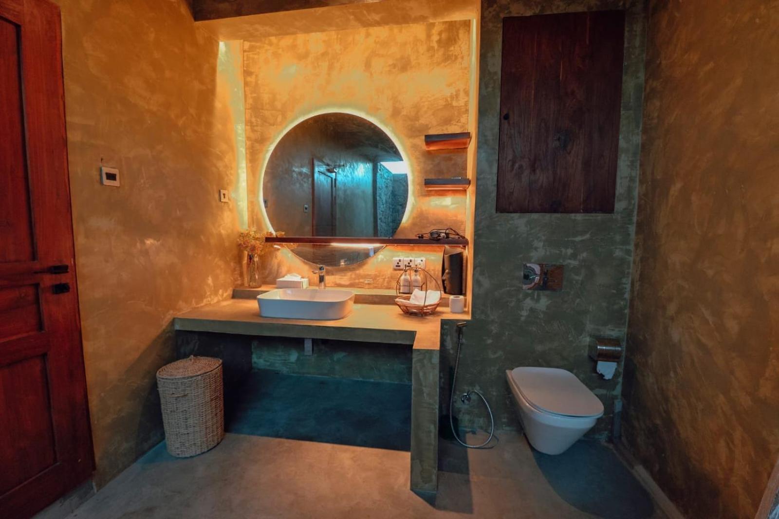 The Villa Lakeshore Anurâdhapura Extérieur photo