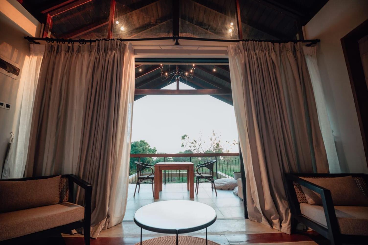 The Villa Lakeshore Anurâdhapura Extérieur photo