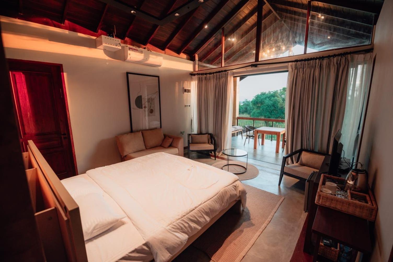 The Villa Lakeshore Anurâdhapura Extérieur photo