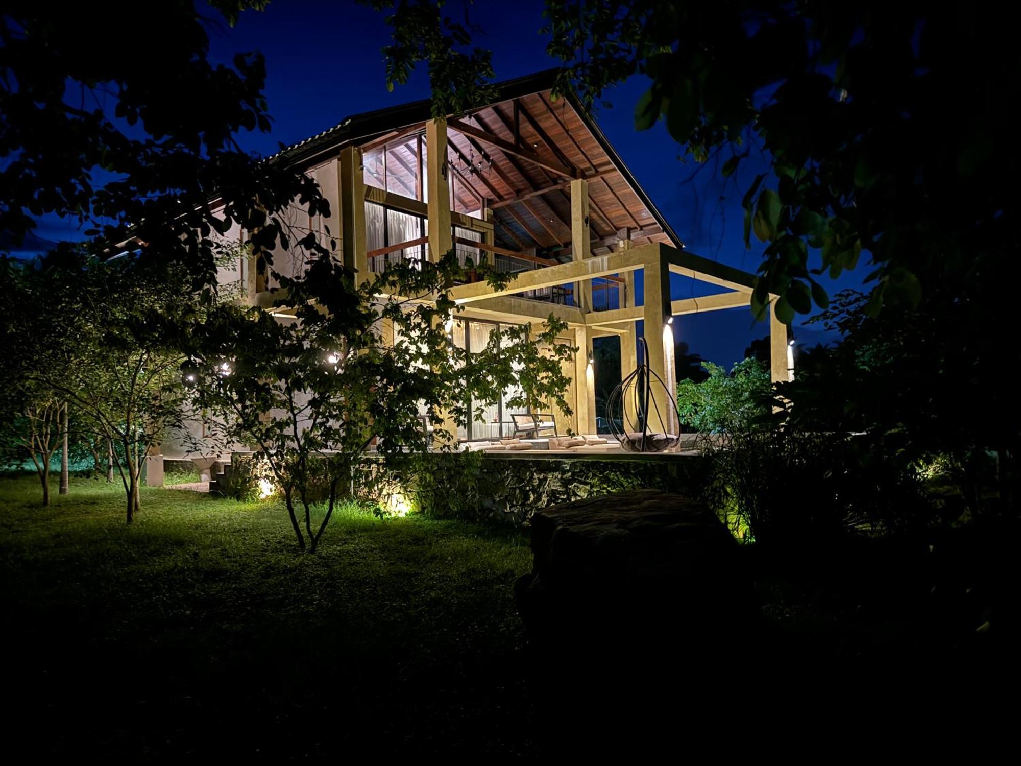 The Villa Lakeshore Anurâdhapura Extérieur photo